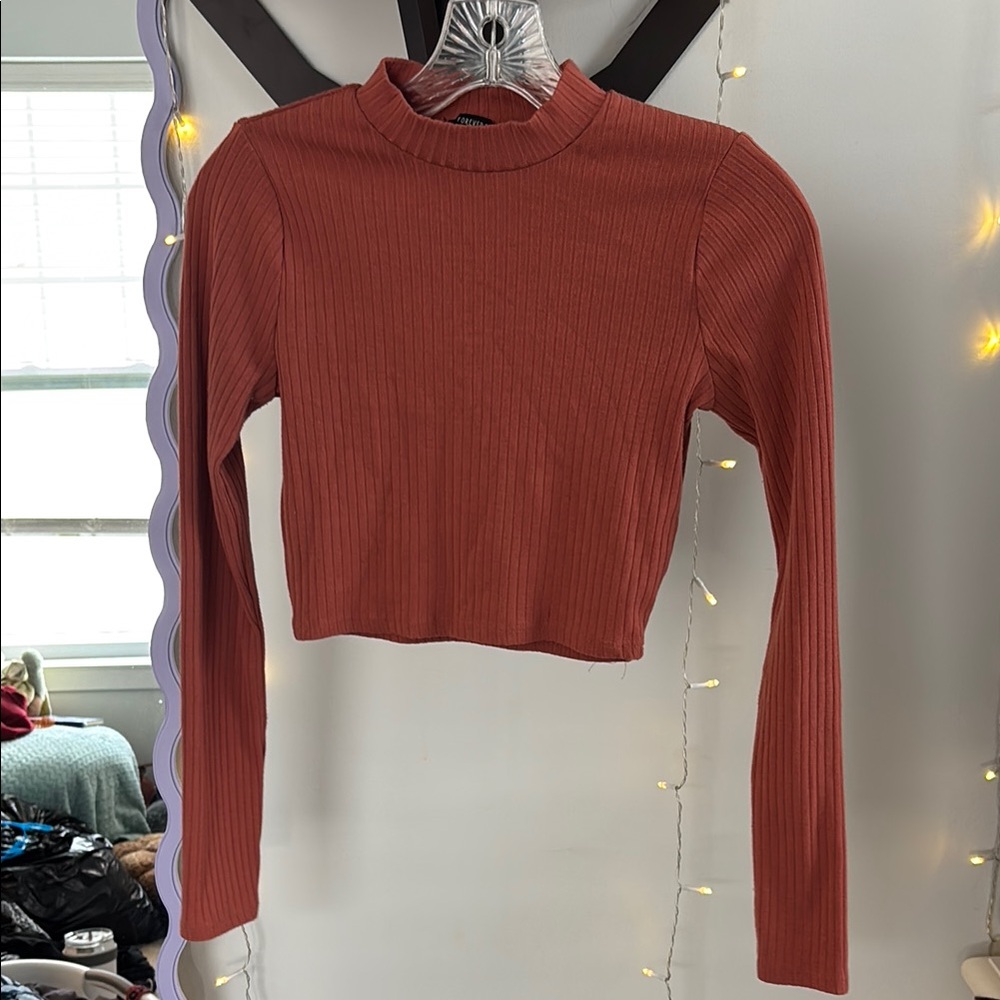 Forever 21 Red Fitted Long Sleeve Crop Top